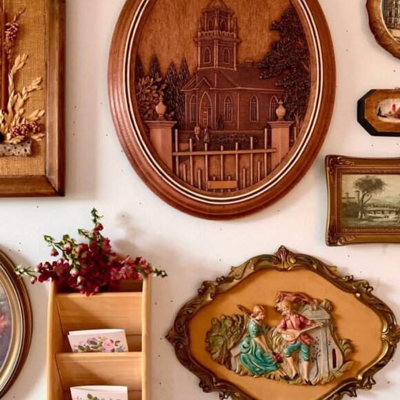 Vintage “Don’t Woo Me!” Italian Depose velvet baroque 3D plaque 👑 - Picture 2 of 6